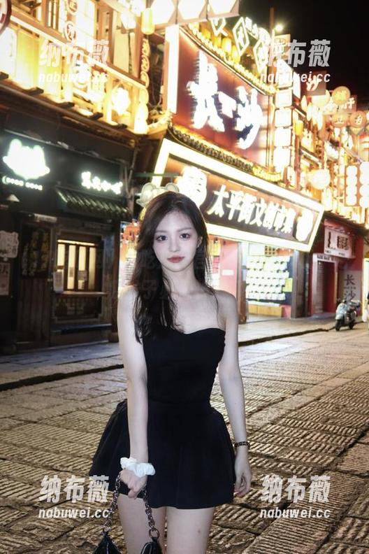 17吃瓜网官网网址全解析，吃瓜妹子必备神器哦！